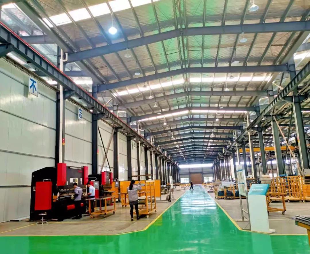 【爱游戏（中国）
湖南生产基地】热火朝天生产忙，高质高效产精品！​