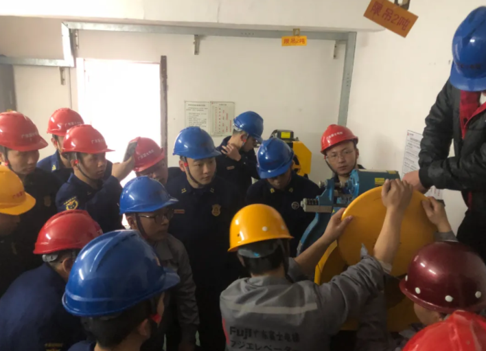 防风险 助救援 | 爱游戏(中国)
助力2024年湖南省消防救援队伍基层指挥员培训(郴州承训点) 防风险 助救援 | 爱游戏(中国)
助力2024年湖南省消防救援队伍基层指挥员培训(郴州承训点)